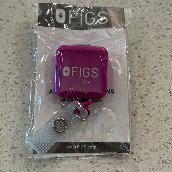 Figs Accessories - Figs Square badge Reel in purple